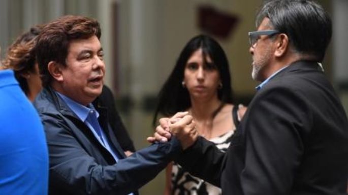 La Justicia dio curso al amparo de 500 intendentes contra el DNU presidencial