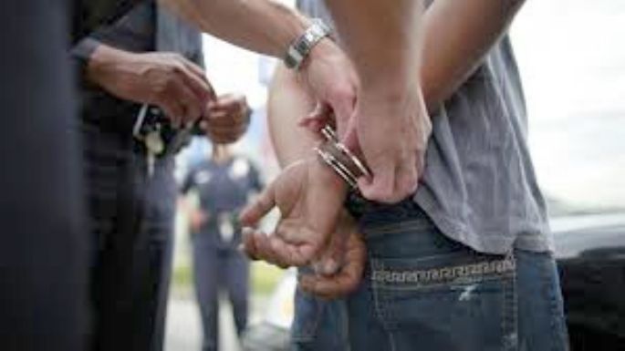 Un hombre de 52 años agredió a trompadas a su pareja de 49