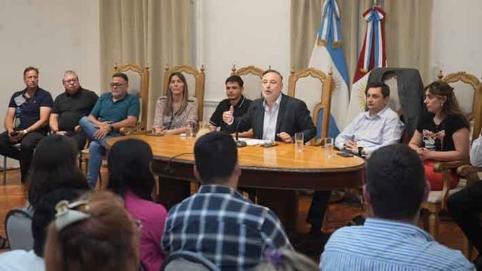 Con el Gabinete ampliado, Accastello evaluó su  primer mes de gestión