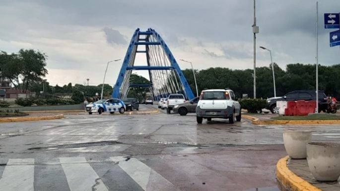 Dos choques en puente Perón y tres lesionados en una hora