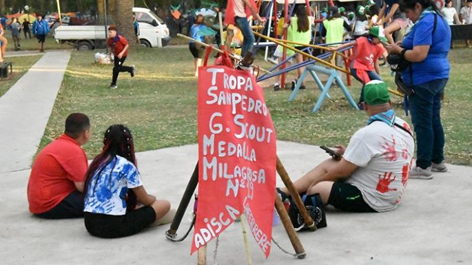 Casi mil scouts acampan en el Parque Hipólito Yrigoyen