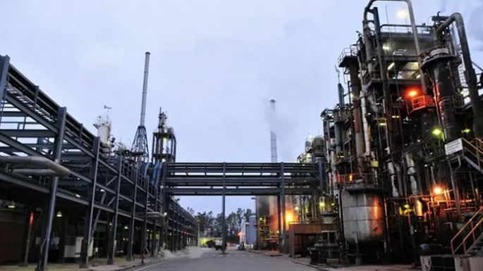 El cierre de la petroquímica afecta a 252 trabajadores