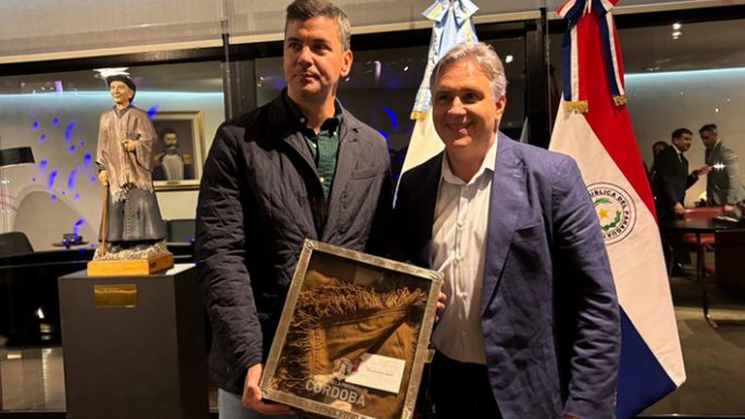 Llaryora recibió a Santiago Peña