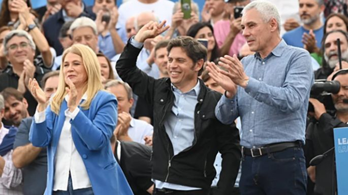 Masivo acto de Kicillof