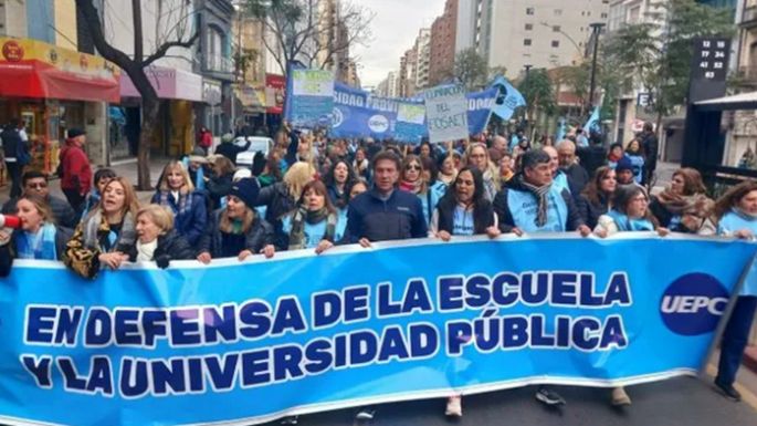 Docentes universitarios lanzaron un paro nacional por una semana desde mañana