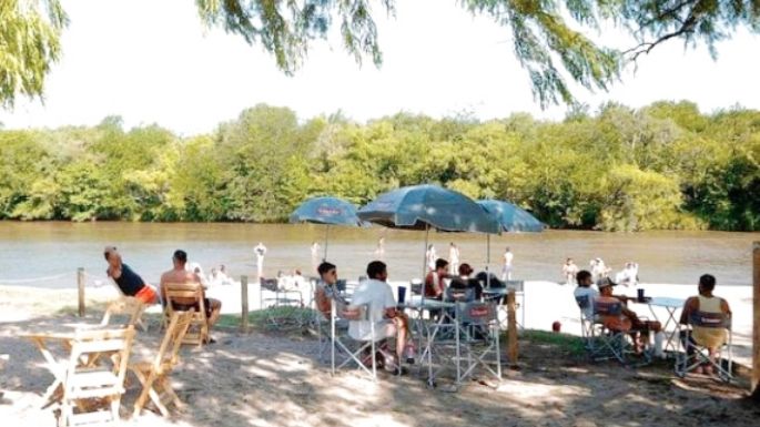 Licitan paradores en la costanera