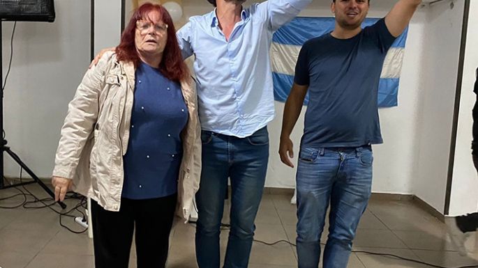 Un gesto para la unión y con la ausencia de exintendentes