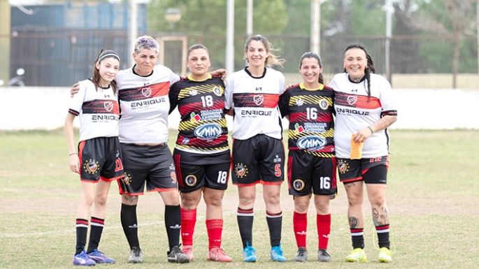El seleccionado local recibe a Las Piratas