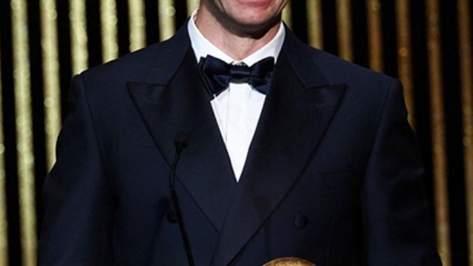 Enorme, Dibu: recibió otra vez el premio Yashin