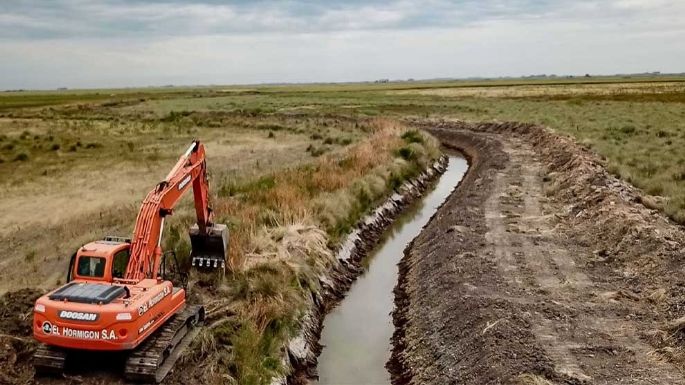 El Gobierno Provincial licita nuevas obras de mantenimiento de canales