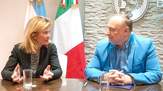 La cónsul de Italia, Huésped de Honor