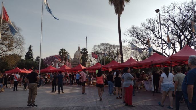 Villa Nueva celebra con música, ferias y food trucks