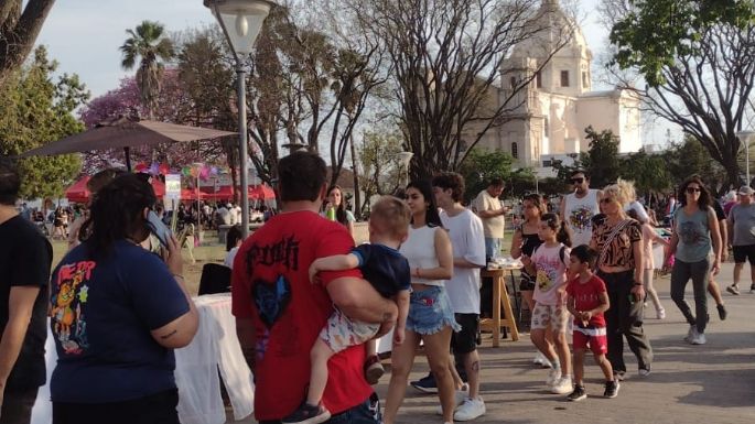 Villa Nueva celebra con música, ferias y food trucks