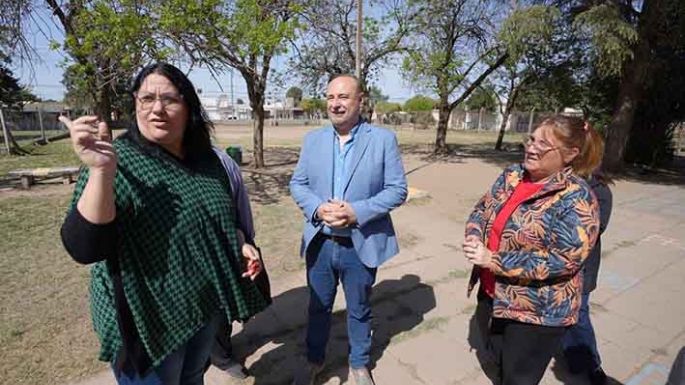 Miembros de la Escuela Justo José  de Urquiza recibieron nuevos pulsadores