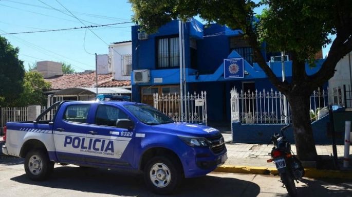 Comisario preso, acusado de darles armas a ladrones