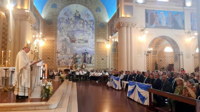 Aniversario de la Catedral junto al nuncio apostólico Miroslav Adamczyk