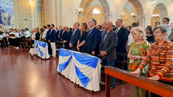 Aniversario de la Catedral junto al nuncio apostólico Miroslav Adamczyk