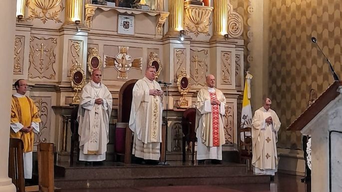 Aniversario de la Catedral junto al nuncio apostólico Miroslav Adamczyk
