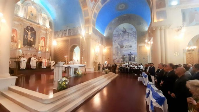 Aniversario de la Catedral junto al nuncio apostólico Miroslav Adamczyk
