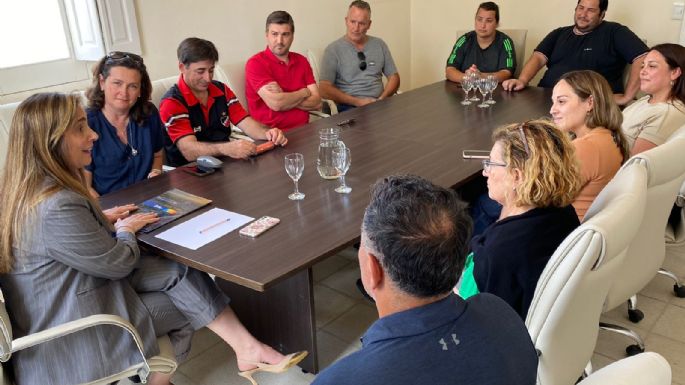 Dos clubes villanovenses recibieron aportes de la Provincia