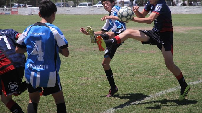 Alumni fue más en el clásico y se sumaron más líderes