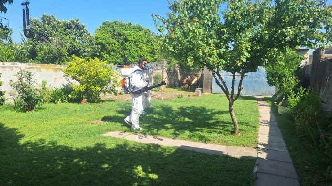 Dengue: realizaron una acción de bloque preventivo en barrio Roque Sáenz Peña
