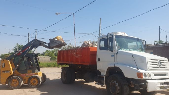 El operativo de descacharreo sigue recorriendo los barrios