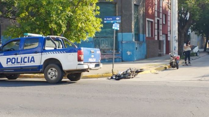 Cinco motociclistas heridos en dos choques y dos caídas