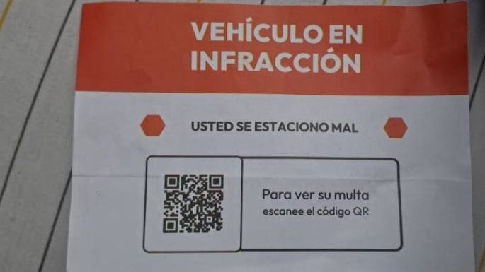 Advierten ante posible estafa con un QR falso de multa de estacionamiento