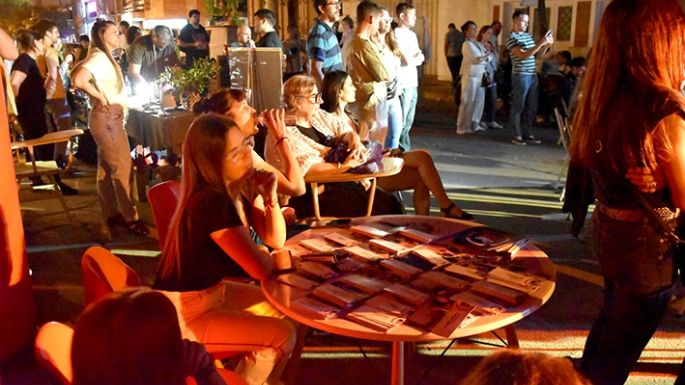 Una noche muy universitaria