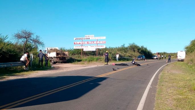 Murió tras impactar contra un camión recolector de residuos