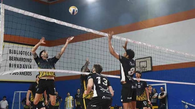 Rivadavia ganó y dio el primer paso