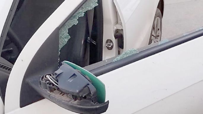 Un médico destrozó el auto de una enfermera