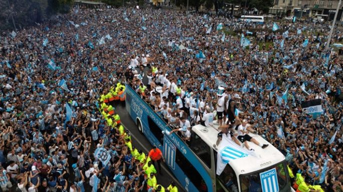 El Racing campeón tuvo un gran recibimiento
