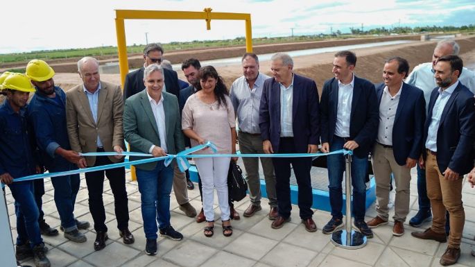 Llaryora inauguró el acueducto ganadero más grande de la provincia