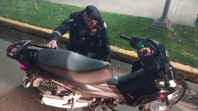 Los engancharon intentando robar una moto con una ganzúa