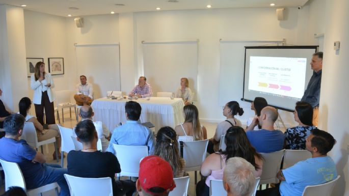 Accastello se reunió con el Clúster Lácteo y referentes gastronómicos