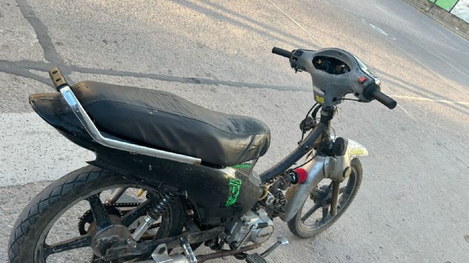 Un conductor detenido por irregularidades en su moto