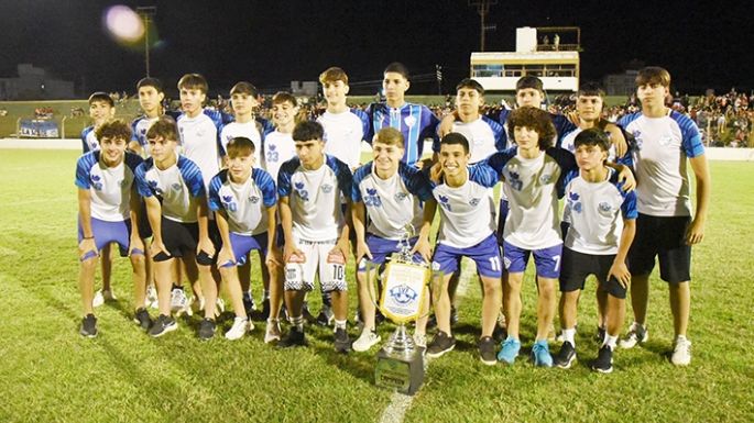 Reconocimiento para los pibes de la Sub-13 y Sub-15