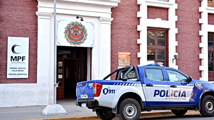 Agredió a su ex al llevarse una moto