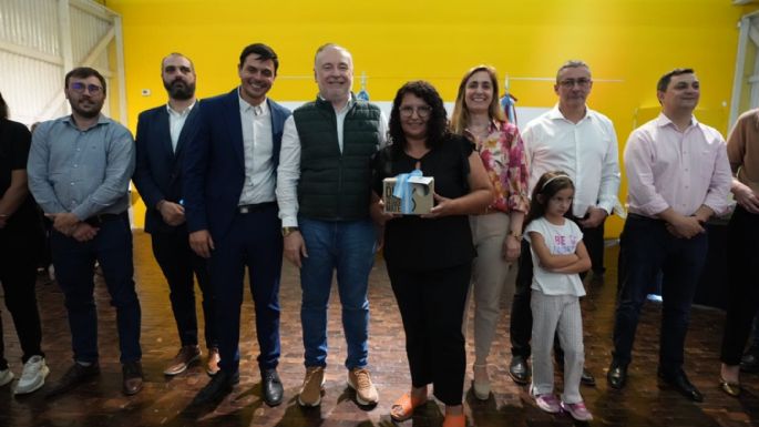 Reconocieron a jubilados y empleados que cumplieron 25 y 30 años de servicio