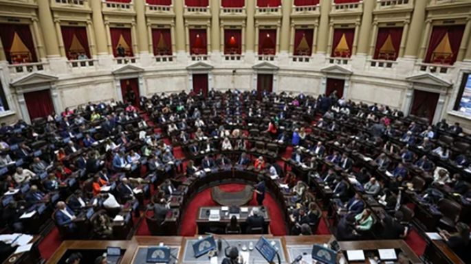 Buscan ponerle un freno al Gobierno por la deuda