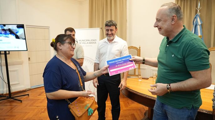Entregaron créditos a familias