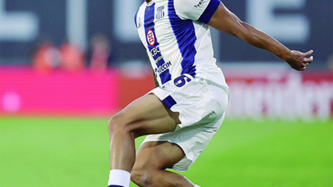Talleres no se baja: le ganó a Huracán y sigue a tres de Vélez