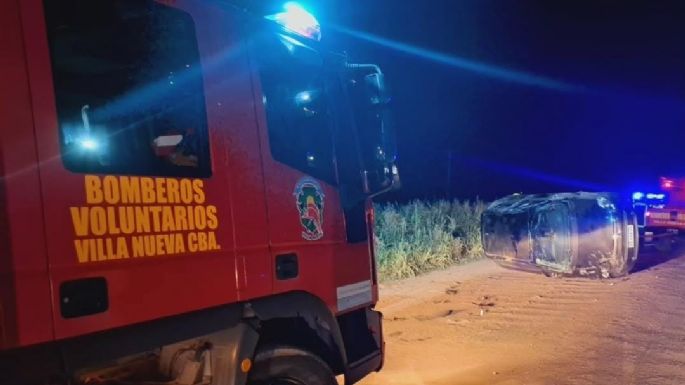Trasladaron a una mujer al Pasteur tras volcar con su vehículo