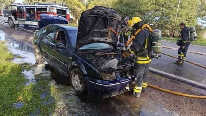 Una mujer herida al volcar  un auto camino a Villa Fiusa