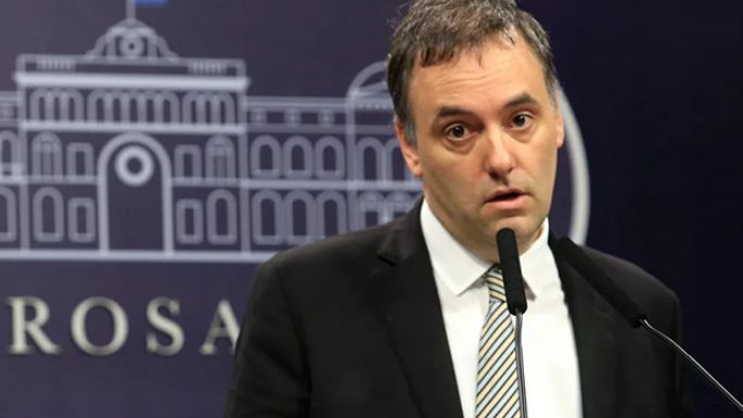El Gobierno nacional quitará  a los extranjeros el acceso a la salud y la educación pública