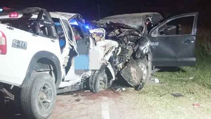 Tres muertos al chocar de frente dos camionetas