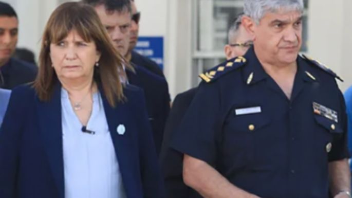 El jefe de la Federal usó un avión de la fuerza para llevar familiares a su casamiento