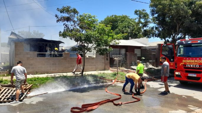 Piden ropa y calzado para los niños rescatados del incendio de barrio Bello Horizonte